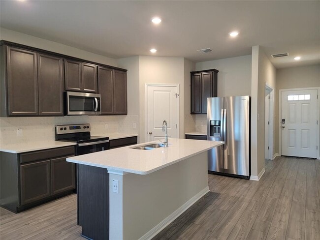 Building Photo - 115 Cona Wy