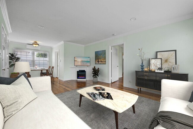 Building Photo - 1701 Stearns Dr, Apt 1