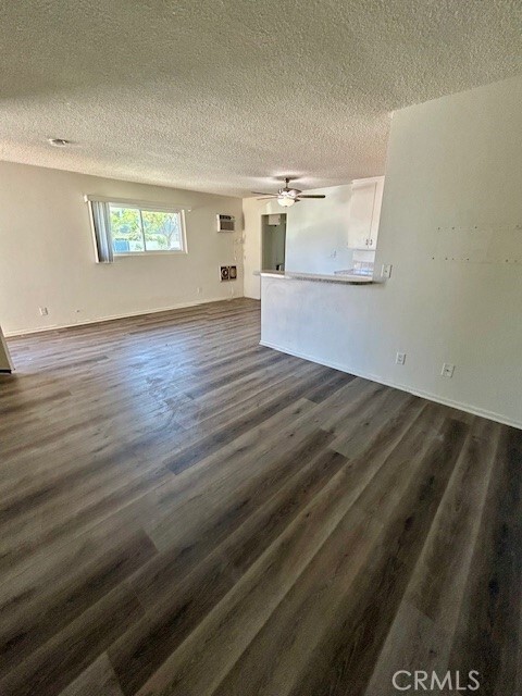 Building Photo - 686 E Cottonwood Rd
