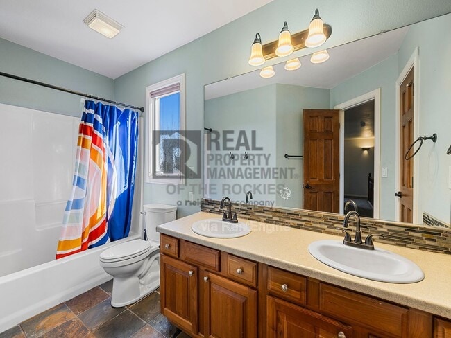 Building Photo - 1185 Trails End Ct