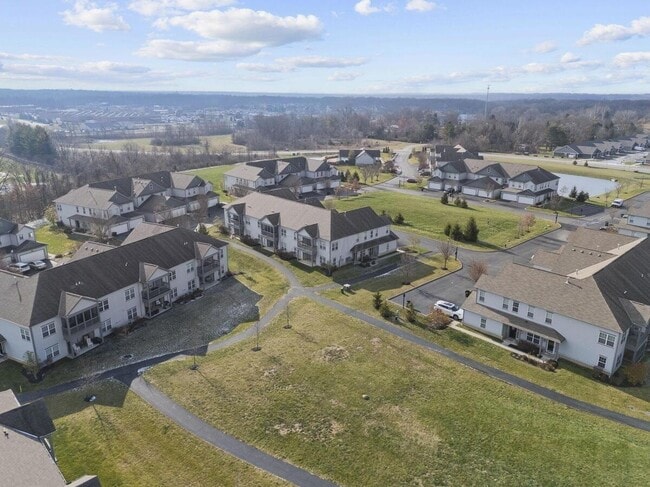 Building Photo - 5901 Blackbird Wy