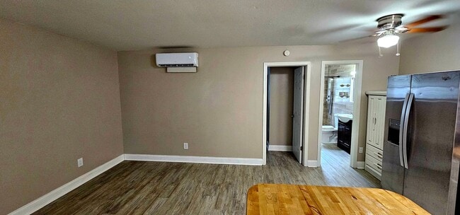 Building Photo - Titusville Apartment Including ALL Utilities!