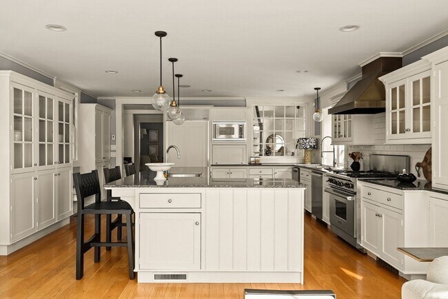 Building Photo - 59 Harbor Ave