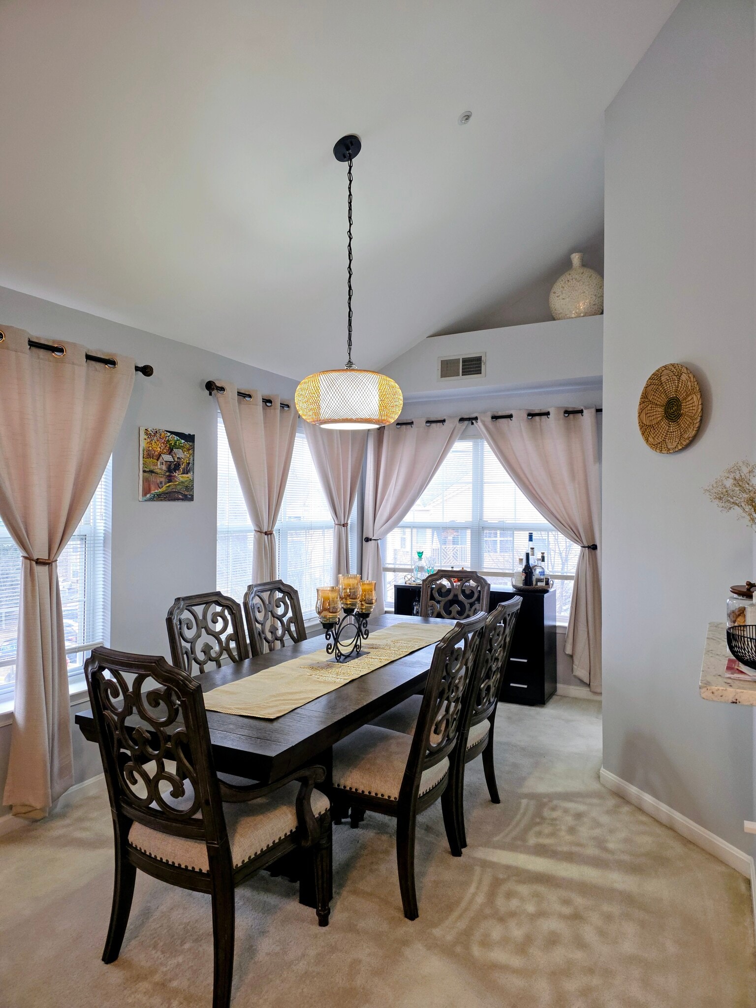 Living room - 5908 Founders Hill Dr