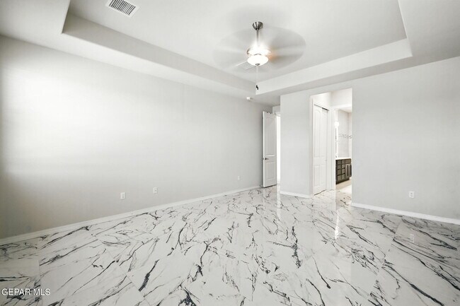 Building Photo - 14937 Tierra Mirage Ave