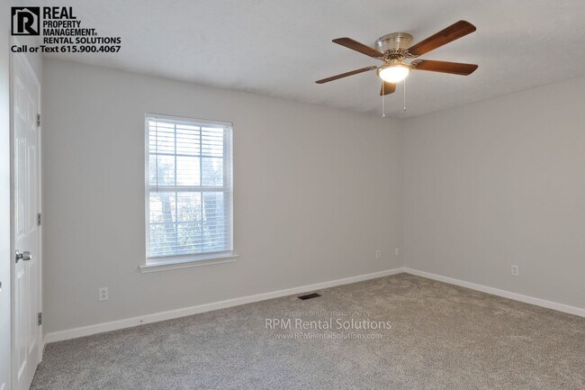 Building Photo - Modern 2BR Townhome Near MTSU, Washer & Dryer Included
