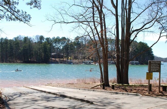 Building Photo - 3502 Tradewinds Dr