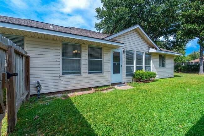 Building Photo - 13746 Vickston Ln