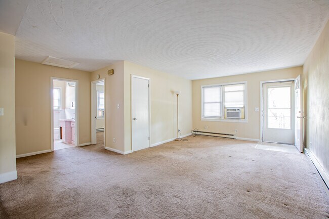 Building Photo - 9101 Hammett Ave