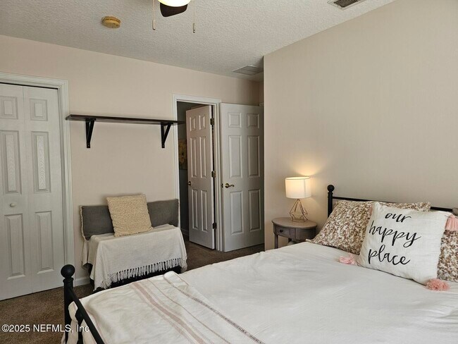 Building Photo - 3728 Southbank Cir