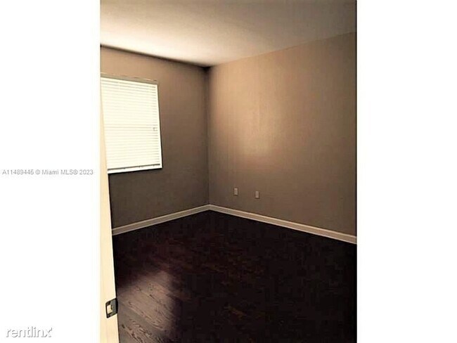Building Photo - 3 br, 2 bath House - 2735 SE 16th Ave Unit...