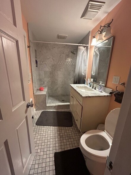 Building Photo - 183 E Main St