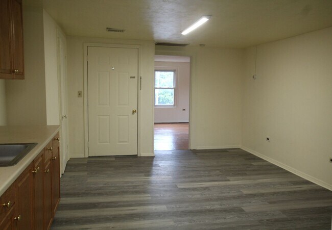 Building Photo - 94-96 Greenkill Ave