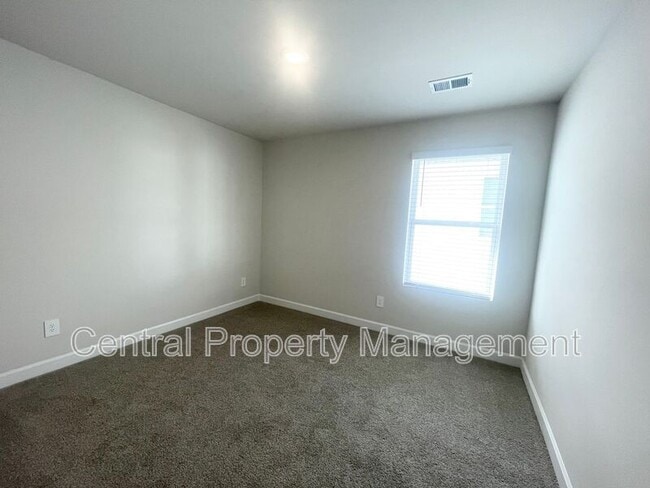 Building Photo - 671 Cozy Blf Rd