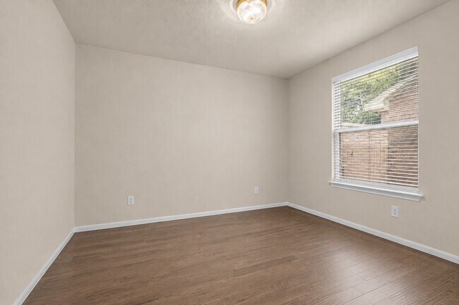 Building Photo - 43 Hermit Thrush Pl