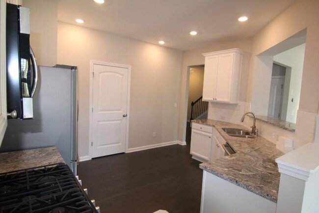 Building Photo - 7225 Heritage Oak Ct