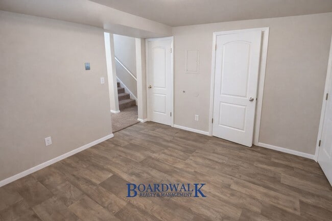 Building Photo - 661/663 N 980 W