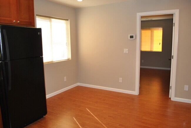 Nook - 21385 Locust St