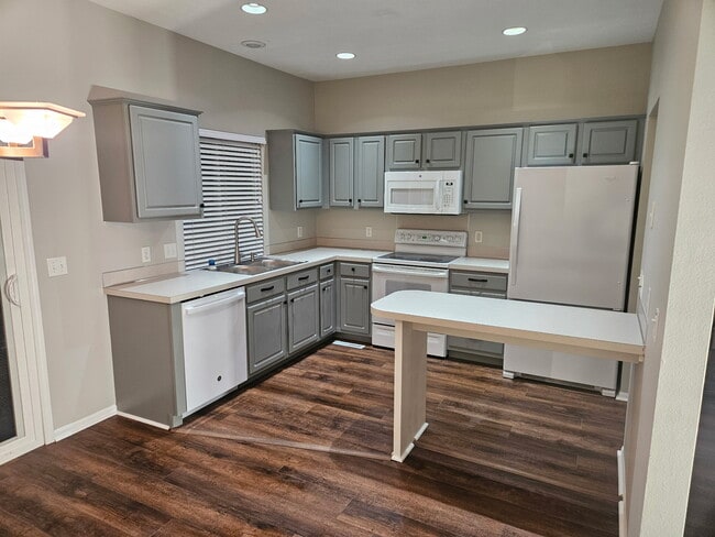 Building Photo - 4220 S 178th St