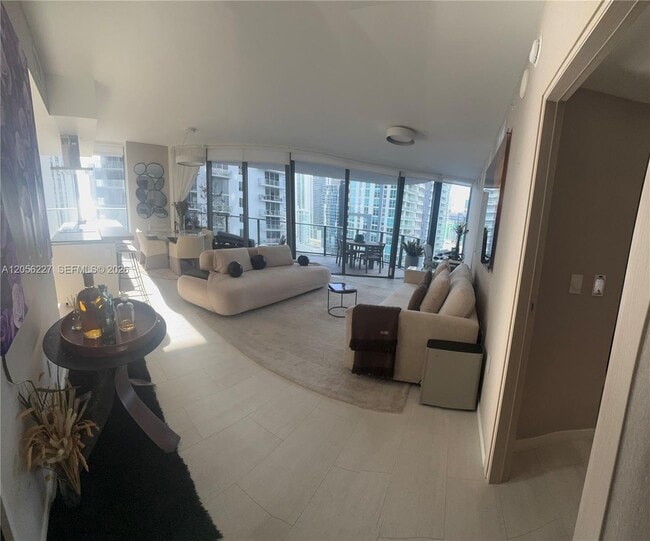Building Photo - 1000 Brickell Plaza
