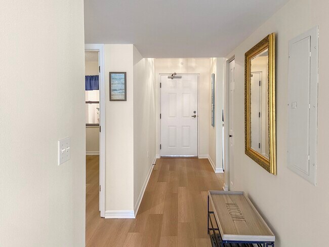 Building Photo - 6650 Sunset Way