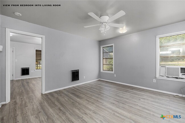 Building Photo - 240 Clemens Ave