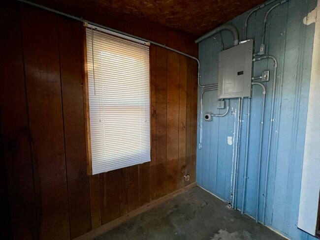 Building Photo - 9532 Harwood Ln