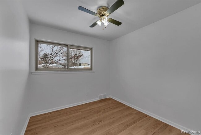 Building Photo - 32658 Kathryn St