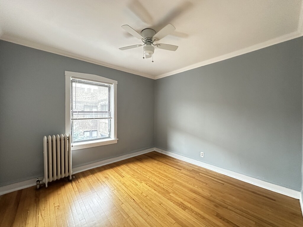 Building Photo - 1321.5 W Estes Ave