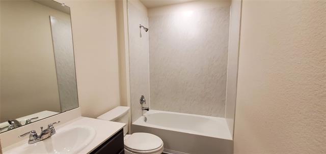 Building Photo - 2125 Basil Ave