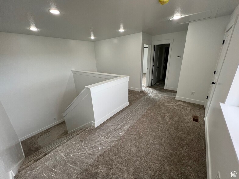 Building Photo - 725 W 350 N