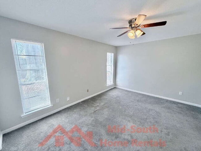 Building Photo - 7029 Tree Line Cove