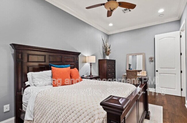 Building Photo - 303 Chimney Rock Blvd
