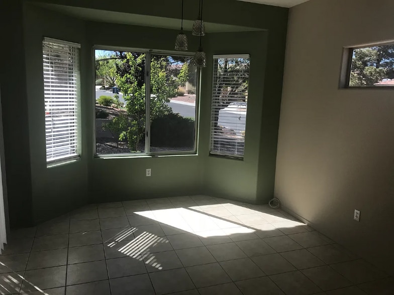 Building Photo - 1525 Fieldbrook St