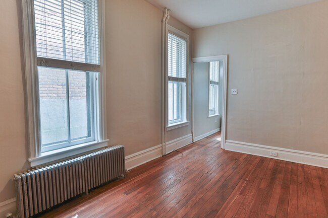 Building Photo - 1515 Green St