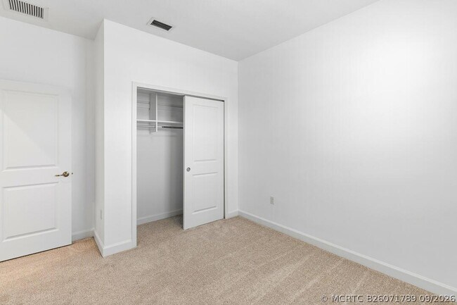 Building Photo - 14131 SW Thorens Dr