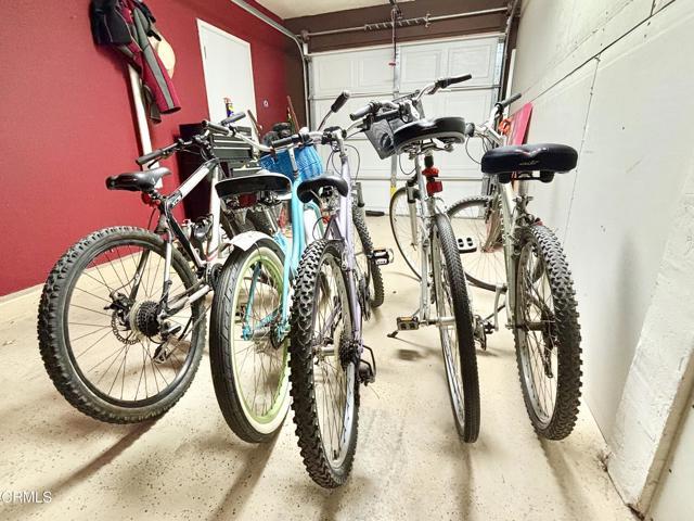 Building Photo - 113 Los Robles St