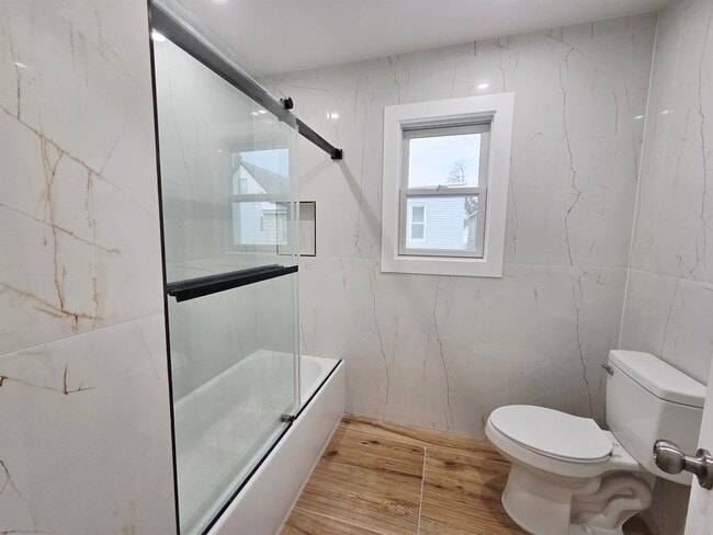 Building Photo - 120 W 44th St