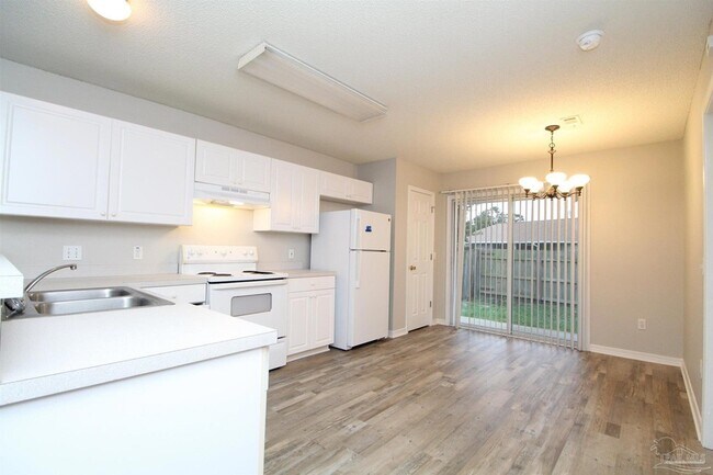 Building Photo - 1021 Antigua Cir