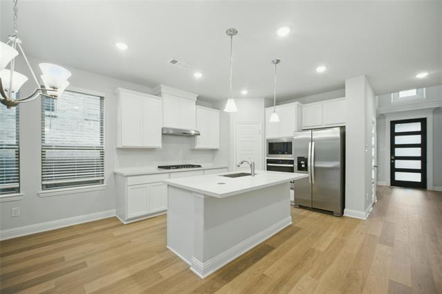 Building Photo - 4323 Hudson St
