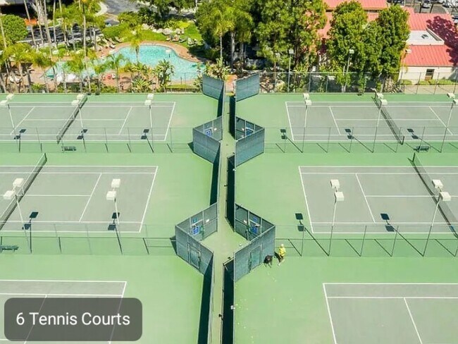 Building Photo - 5565 Canoga Ave