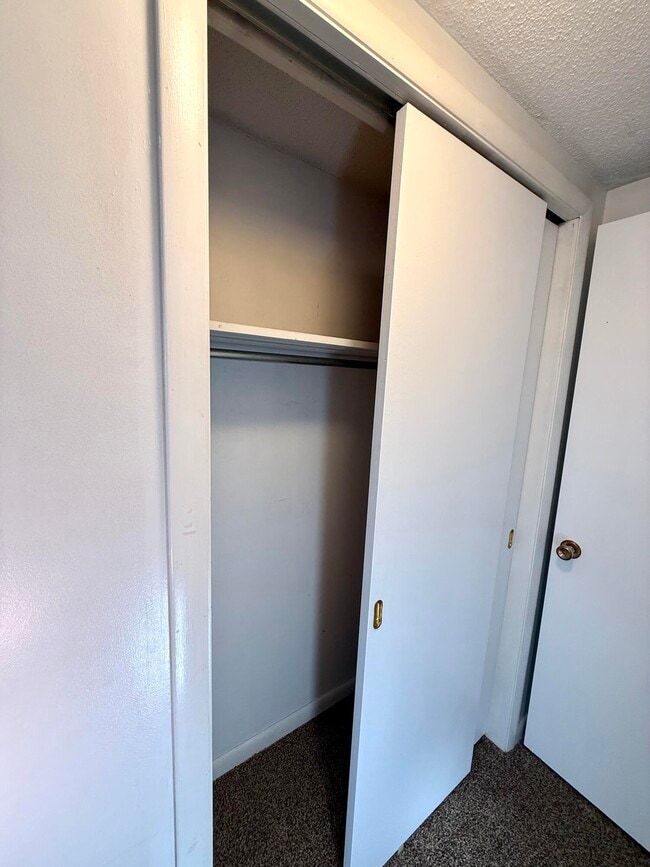 Building Photo - 1405 Webb Ridge Rd