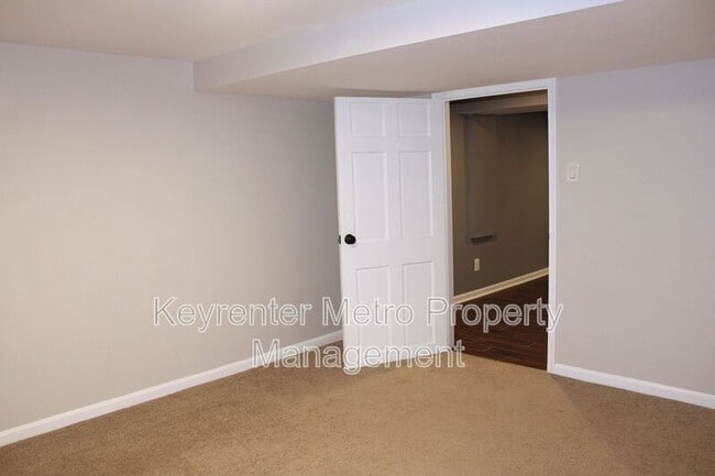 Building Photo - 9201 Fort Foote Rd