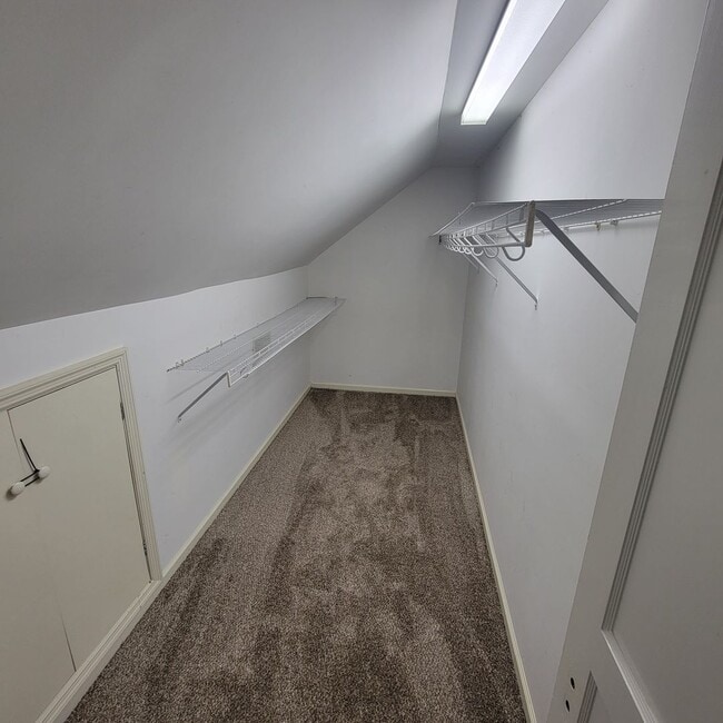 Building Photo - 3/2 Cottage Charmer-Downtown McMinnville, TN