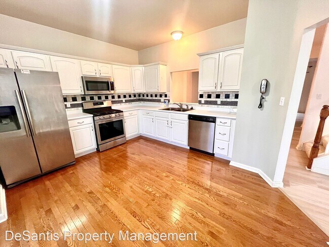Building Photo - 3 br, 2.5 bath House - 108 Woodcrest Drive