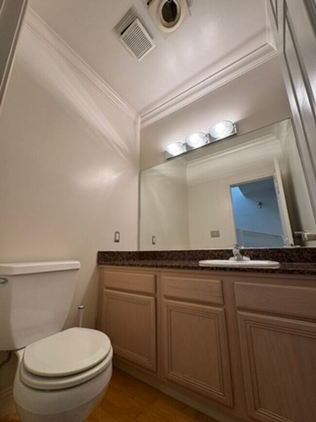 Building Photo - 280 Portola Dr