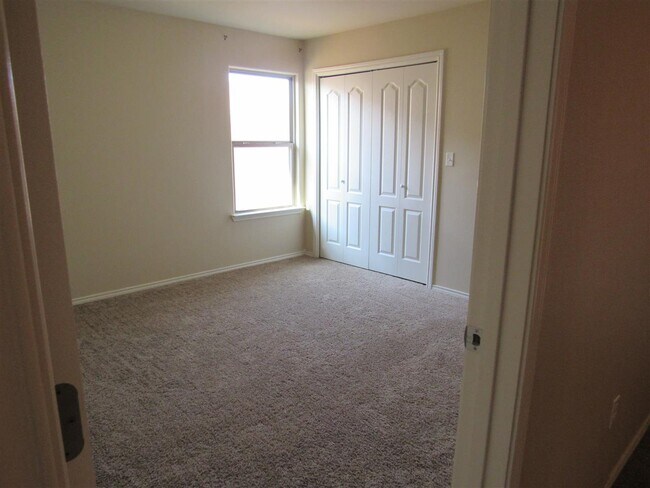 Building Photo - 6106 Eusebio Dr