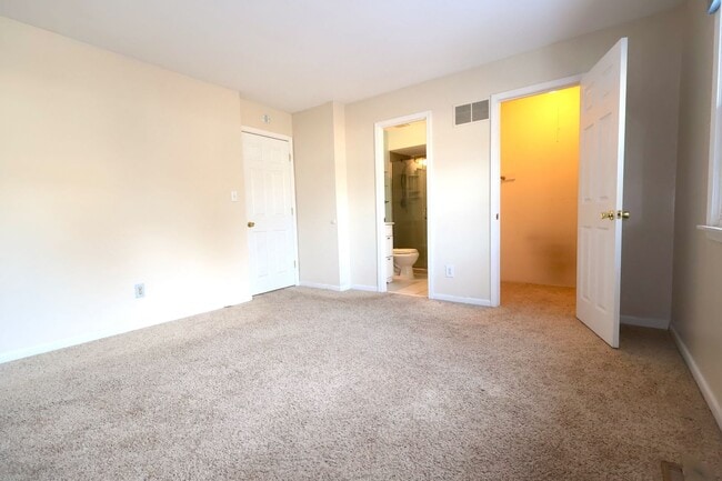 Building Photo - Charming 3-Bed, 2-Bath Home with 2 Car Garage & Covered Patio