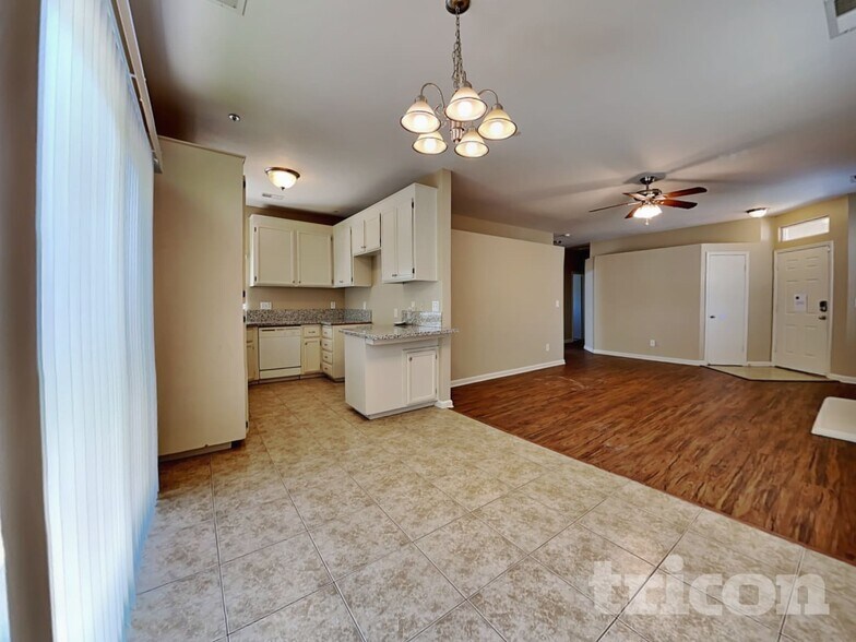 Building Photo - 408 Falcon Dr