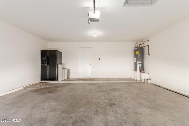 Building Photo - 12391 W Glenrosa Ave